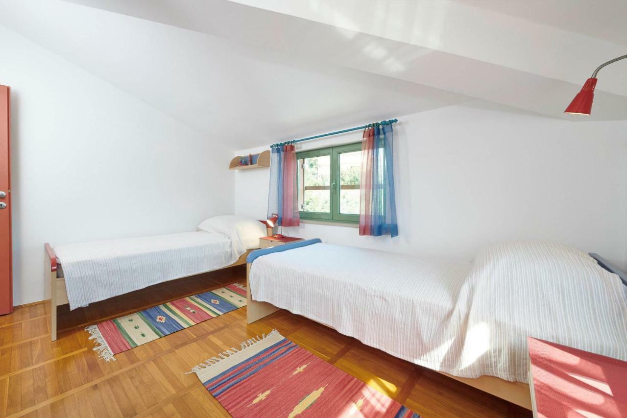 Villa Giardina Apartments Vinkuran Buitenkant foto